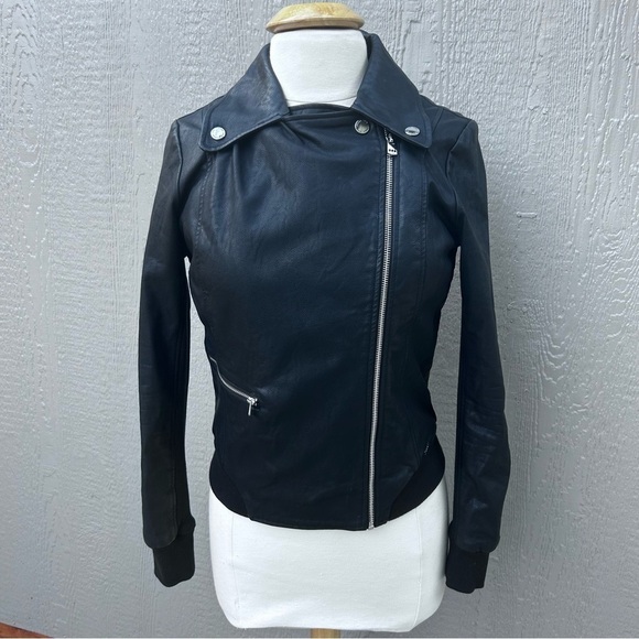 Lorna Jane Vegan Leather Moto Jacket | Faux Shearling Lining | Size Small - Picture 8 of 12